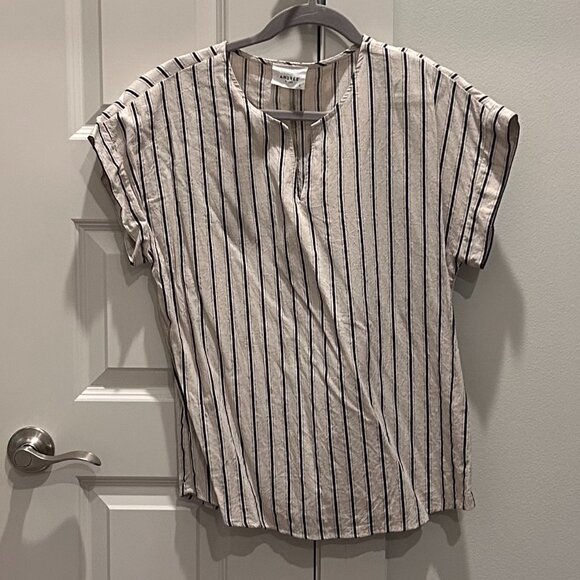 Andree by Unit Top - Picture 4 of 11